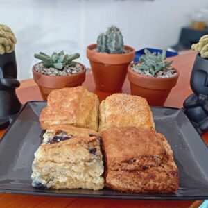Cinnamon Sugar Biscuits (half dozen)