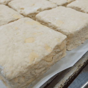 Buttermilk Biscuit (half dozen)